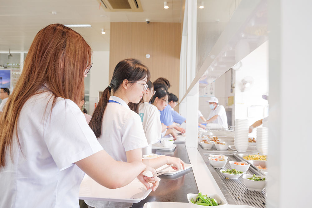 商务配餐：礼仪、营养与文化的融合.png